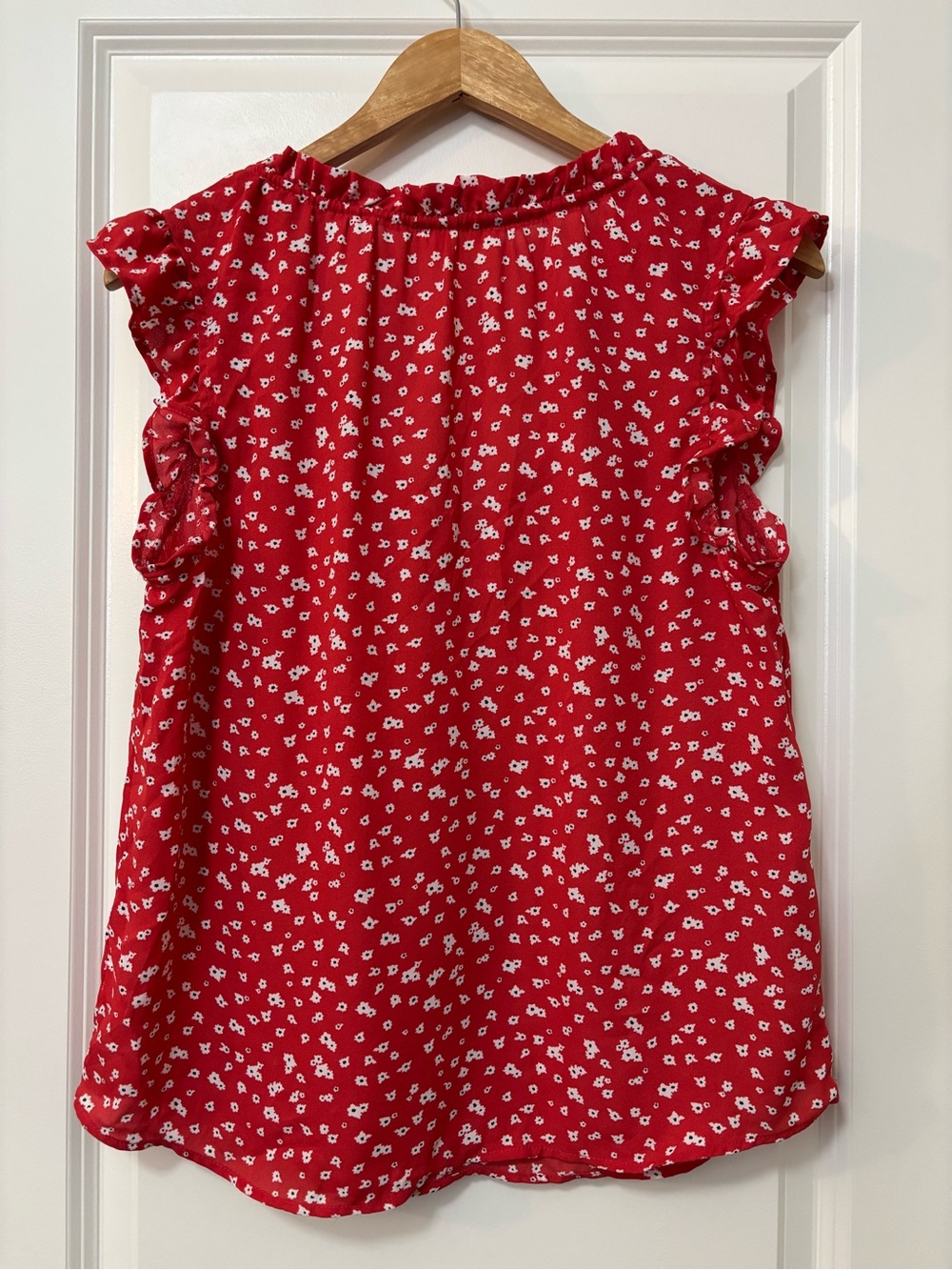 Monteau Red Floral Print Sleeveless Tie Neck Top, Size L - Picture 2 of 6